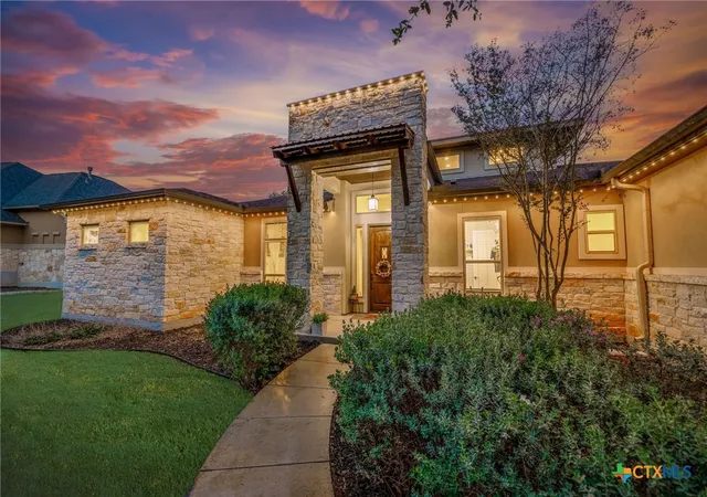 Photo 3 of Single family home for sale at 625 Hvn Point Loop, New Braunfels, TX 78132 | MLS# 612356 | Listing updated on 2026-09-10