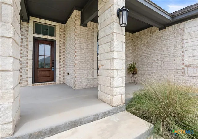 Photo 3 of Single family home for sale at 2028 Butternut Rd, Temple, TX 76502 | MLS# 612484 | Listing updated on 2026-09-22