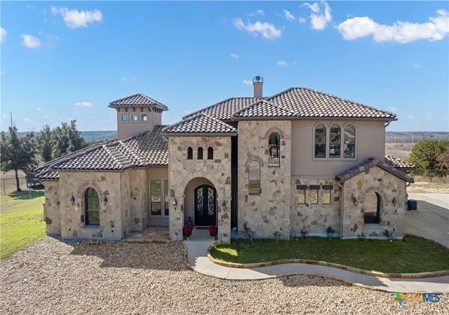 Photo 3 of Sale Pending at 509 Hickory Dr, Killeen, TX 76549 | MLS# 612518 | Listing updated on 2026-10-03