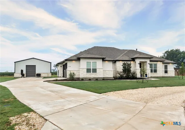 Photo 3 of Single family home for sale at 979 Inka Rd, Salado, TX 76571 | MLS# 612448 | Listing updated on 2026-09-12