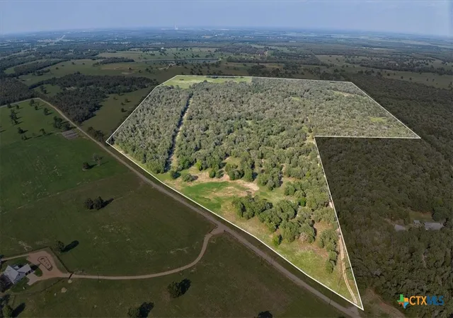 Photo 4 of House for sale at 2095 County Rd 442, Thrall, TX 76578 | MLS# 612060 | Listing updated on 2026-08-27