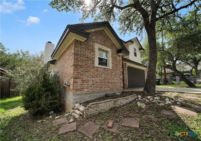 Photo 3 of Townhouse for sale at 1405 Girard Ave, San Marcos, TX 78666 | MLS# 612587 | Listing updated on 2026-08-18