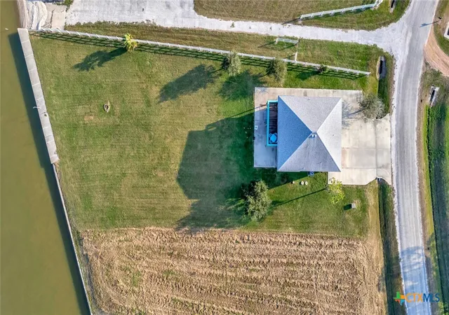 Photo 3 of Single family home for sale at 314 Windswept Dr, Port Lavaca, TX 77979 | MLS# 612853 | Listing updated on 2026-08-19