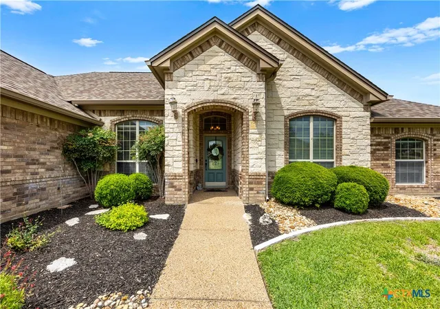 Photo 4 of Single family home for sale at 2725 Hester Way, Salado, TX 76571 | MLS# 612852 | Listing updated on 2026-08-26