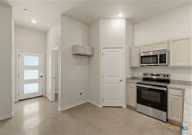 Photo 4 of Townhouse for sale at 406 W Ave C, Copperas Cove, TX 76522 | MLS# 607830 | Listing updated on 2026-08-26