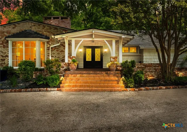 Photo 1 of Sale Pending at 4005/4007 El Capitan Dr, Temple, TX 76502 | MLS# 613072 | Listing updated on 2026-08-19