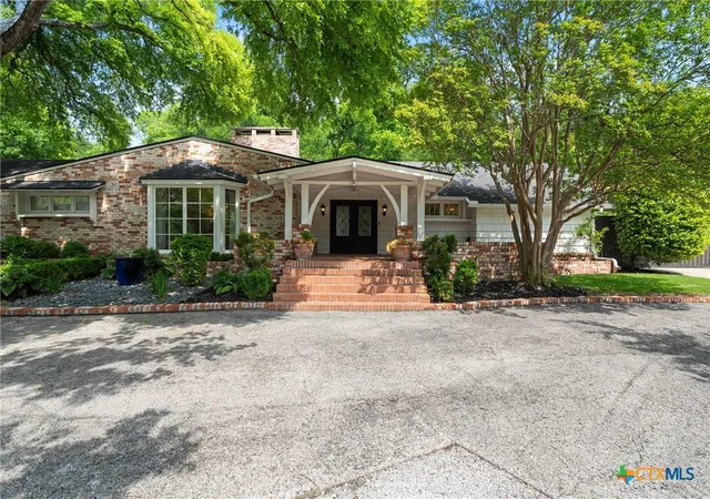 Photo 2 of Sale Pending at 4005/4007 El Capitan Dr, Temple, TX 76502 | MLS# 613072 | Listing updated on 2026-08-19