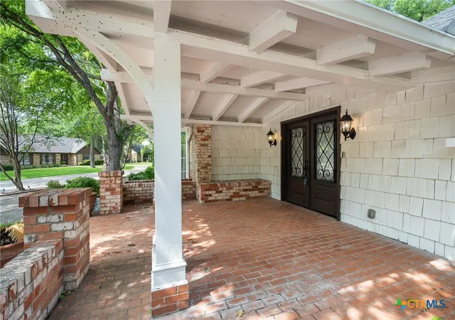 Photo 3 of Sale Pending at 4005/4007 El Capitan Dr, Temple, TX 76502 | MLS# 613072 | Listing updated on 2026-08-19