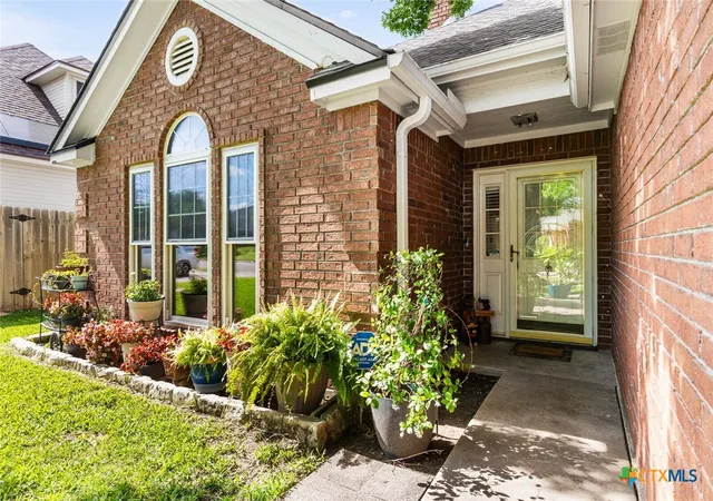 Photo 3 of Single family home for sale at 2601 Stratford Dr, Temple, TX 76502 | MLS# 612923 | Listing updated on 2026-09-08