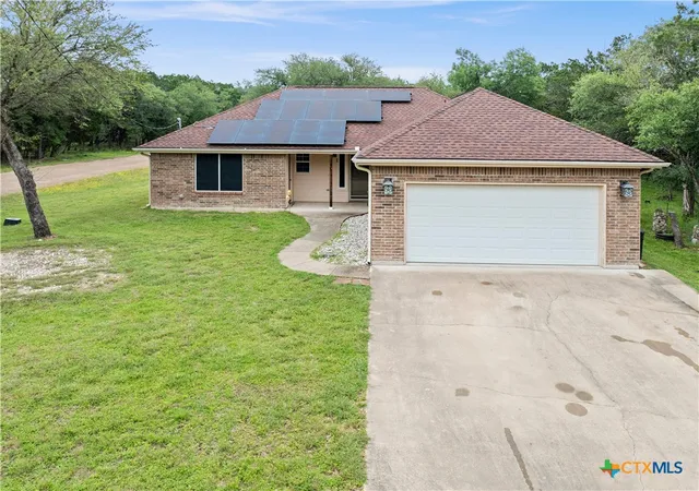 Photo 1 of Sale Pending at 1 Coveview Dr, Belton, TX 76513 | MLS# 613374 | Listing updated on 2026-08-04