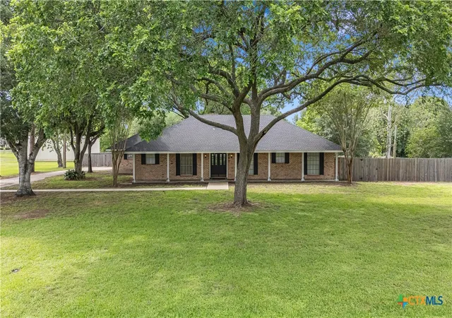 Photo 2 of Single family home for sale at 602 Bingham Rd, Victoria, TX 77904 | MLS# 613240 | Listing updated on 2026-08-30