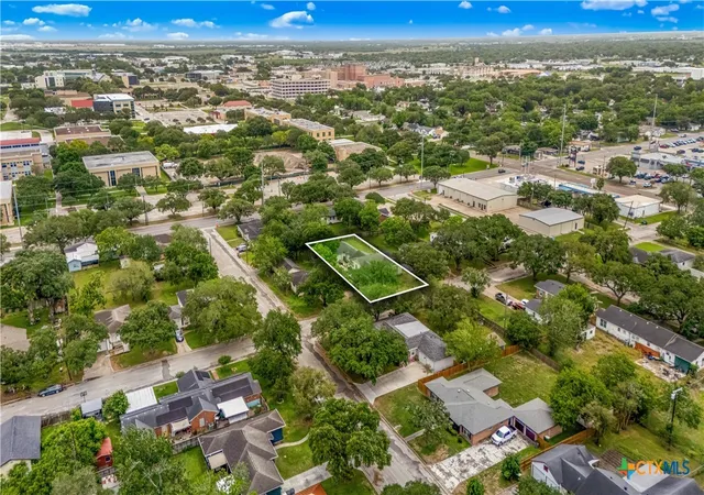 Photo 4 of Single family home for sale at 2306 Mac Arthur St, Victoria, TX 77901 | MLS# 613473 | Listing updated on 2026-09-05