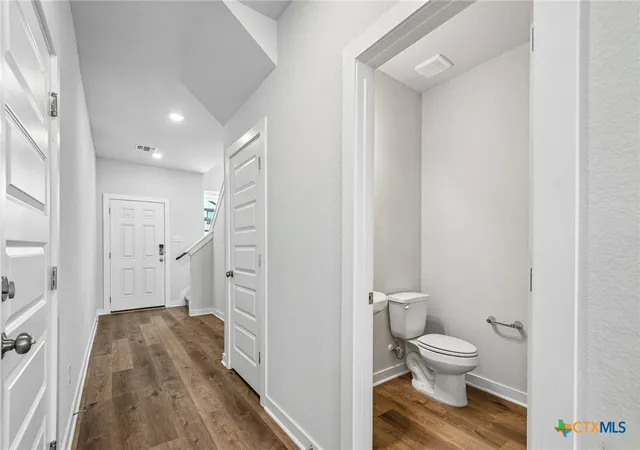 Photo 2 of Single family home for sale at 237 Escape Way, Jarrell, TX 76537 | MLS# 613540 | Listing updated on 2026-09-11