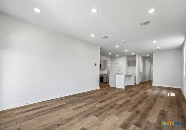 Photo 4 of Single family home for sale at 237 Escape Way, Jarrell, TX 76537 | MLS# 613540 | Listing updated on 2026-09-11