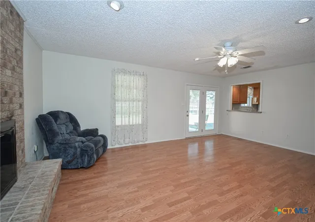 Photo 4 of Single family home for sale at 2001 Hannahawk Cir, Harker Heights, TX 76548 | MLS# 613588 | Listing updated on 2026-10-01