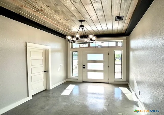 Photo 3 of Sale Pending at 3 Saul Dr, Lampasas, TX 76550 | MLS# 610553 | Listing updated on 2026-08-21