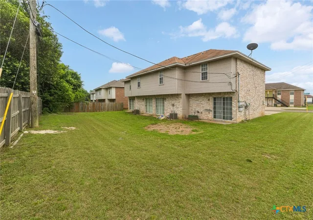 Listing Photo 5 - Condo for sale in building located at 5701 Redstone Dr, Killeen, TX 76543