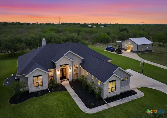 Photo 3 of Single family home for sale at 131 Wright Crk, Victoria, TX 77905 | MLS# 613744 | Listing updated on 2026-09-12