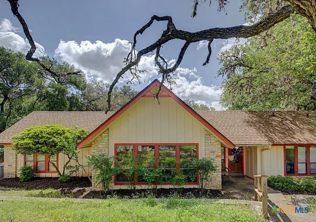 Photo 1 of Single family home for sale at 25 Shady Grv Ln, Wimberley, TX 78676 | MLS# 613555 | Listing updated on 2026-09-14