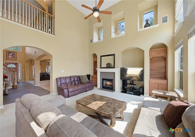 Photo 3 of Sale Pending at 707 House Wren Loop, Pflugerville, TX 78660 | MLS# 613799 | Listing updated on 2026-09-15