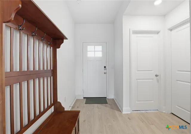 Photo 3 of Single family home for sale at 109 Bruin Paw Dr, Georgetown, TX 78628 | MLS# 613674 | Listing updated on 2026-09-30