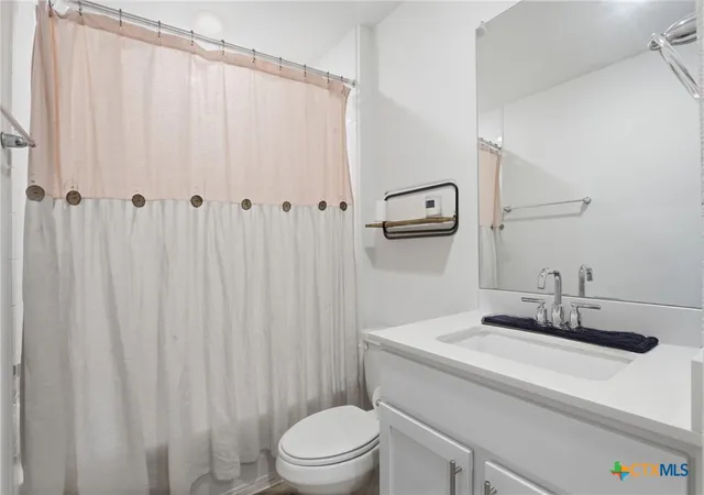 Photo 4 of Single family home for sale at 109 Bruin Paw Dr, Georgetown, TX 78628 | MLS# 613674 | Listing updated on 2026-09-30