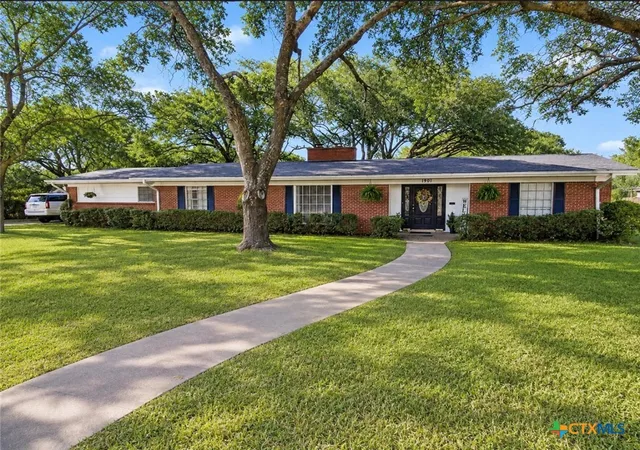 Photo 2 of Single family home for sale at 1601 N 15th Street, Temple, TX 76501 | MLS# 613859 | Listing updated on 2026-08-03