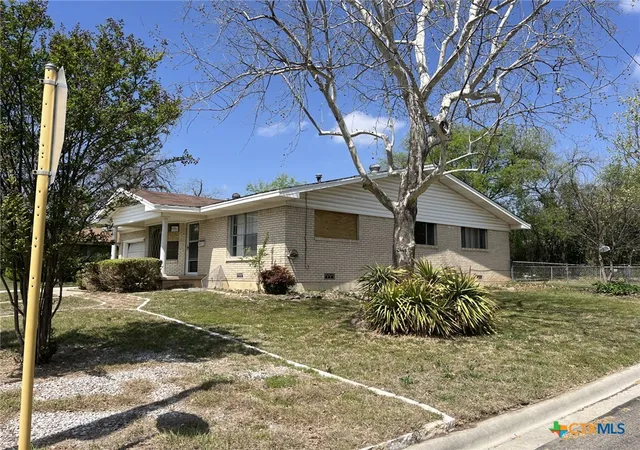 Photo 3 of Sale Pending at 3217 Lake Inks Ave, Killeen, TX 76543 | MLS# 613904 | Listing updated on 2026-09-09