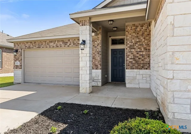 Photo 2 of Single family home for sale at 806 Dunford Dr, Temple, TX 76502 | MLS# 613637 | Listing updated on 2026-09-25