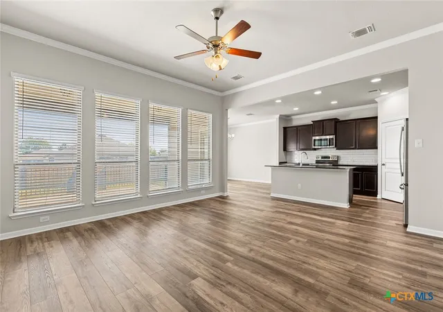 Photo 4 of Single family home for sale at 806 Dunford Dr, Temple, TX 76502 | MLS# 613637 | Listing updated on 2026-09-25
