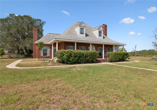 Photo 2 of Single family home for sale at 4612 County Rd 117, Floresville, TX 78114 | MLS# 613984 | Listing updated on 2026-09-02