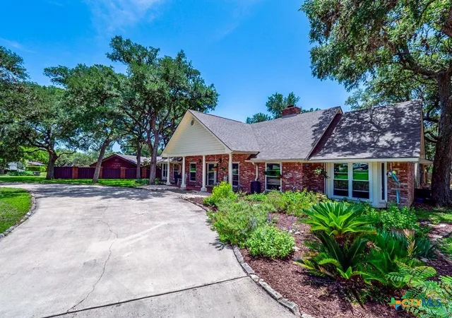 Photo 4 of Sale Pending at 97 W Mimosa Cir, San Marcos, TX 78666 | MLS# 614001 | Listing updated on 2026-09-25