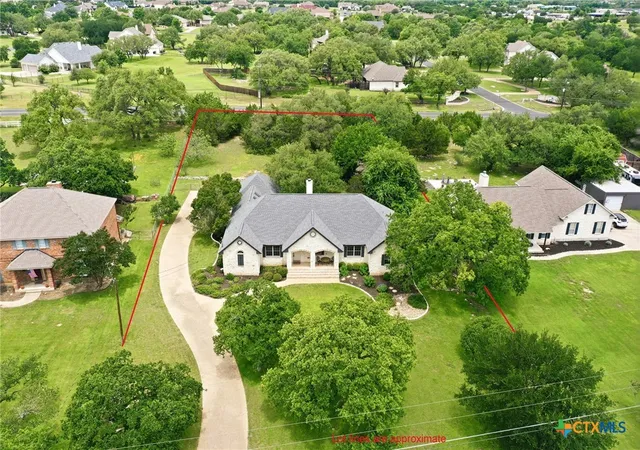 Photo 2 of Single family home for sale at 2000 Fountainwood Dr, Georgetown, TX 78633 | MLS# 614115 | Listing updated on 2026-09-06