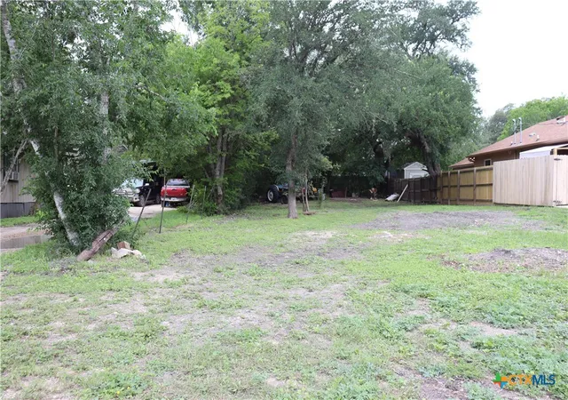 Photo 2 of Sale Pending at 821 N Commerce St, Lockhart, TX 78644 | MLS# 614126 | Listing updated on 2026-08-20