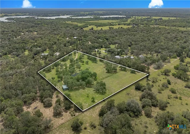 Photo 3 of Single family home for sale at 296 Cinco Oaks, Victoria, TX 77905 | MLS# 614018 | Listing updated on 2026-08-25