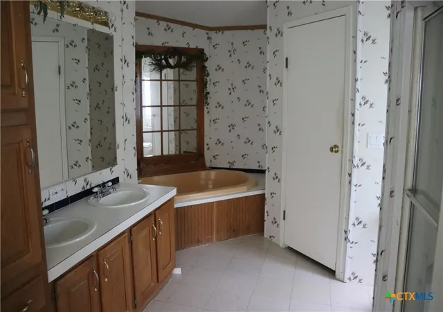 Photo 3 of Manufactured home for sale at 12000 Mustang Mesa Dr, Buda, TX 78610 | MLS# 614389 | Listing updated on 2026-08-04