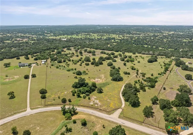 Photo 3 of House for sale at 1306 Hidden Springs Dr, Salado, TX 76571 | MLS# 614518 | Listing updated on 2026-08-20