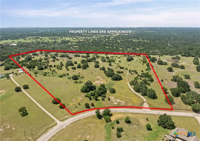 Photo 4 of House for sale at 1306 Hidden Springs Dr, Salado, TX 76571 | MLS# 614518 | Listing updated on 2026-08-20