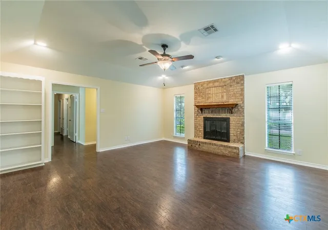 Photo 3 of Single family home for sale at 4501 Stagecoach Trl, Temple, TX 76502 | MLS# 610463 | Listing updated on 2026-09-30