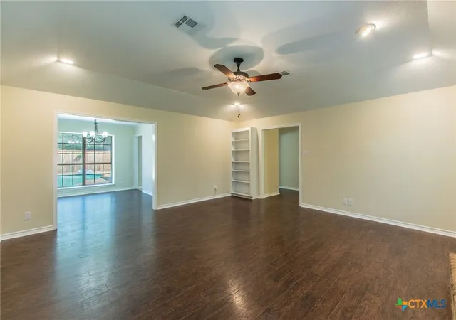 Photo 3 of Single family home for sale at 4501 Stagecoach Trl, Temple, TX 76502 | MLS# 610463 | Listing updated on 2026-09-30