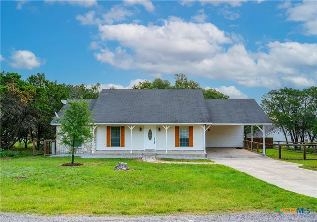 Photo 1 of Single family home for sale at 1140 Blueridge Dr, Canyon Lake, TX 78133 | MLS# 614614 | Listing updated on 2026-09-15