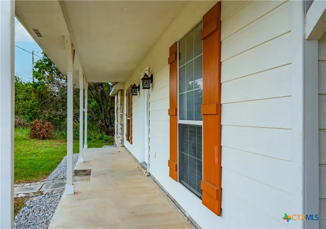 Photo 2 of Single family home for sale at 1140 Blueridge Dr, Canyon Lake, TX 78133 | MLS# 614614 | Listing updated on 2026-09-09