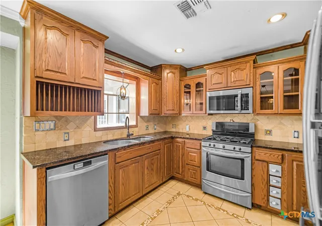 Photo 3 of Single family home for sale at 20 Hambleton Rd, Victoria, TX 77905 | MLS# 614653 | Listing updated on 2026-08-04