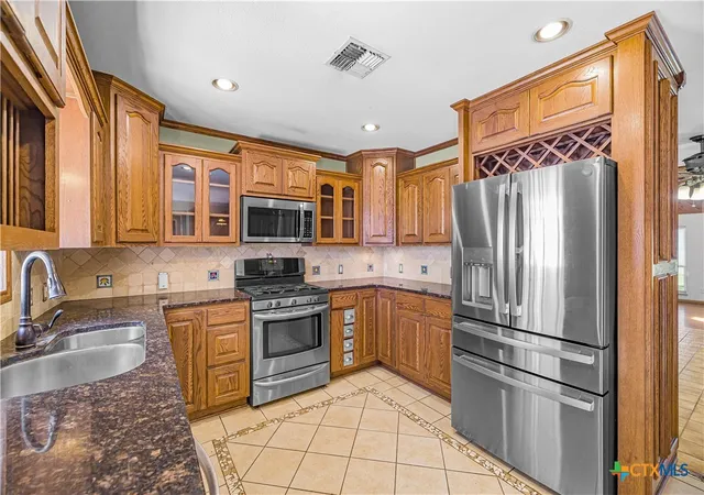 Photo 3 of Single family home for sale at 20 Hambleton Rd, Victoria, TX 77905 | MLS# 614653 | Listing updated on 2026-08-04