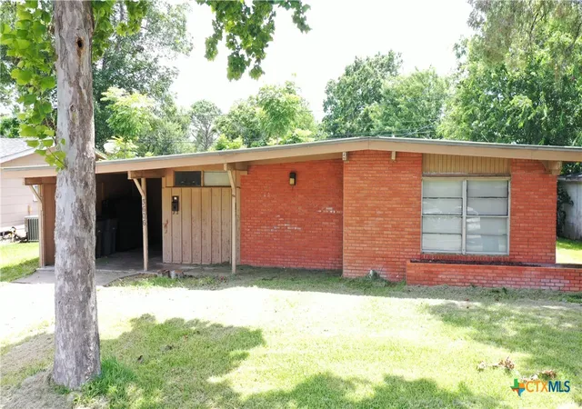 Photo 3 of Single family home for sale at 3606 Greenwood St, Victoria, TX 77901 | MLS# 614675 | Listing updated on 2026-09-03