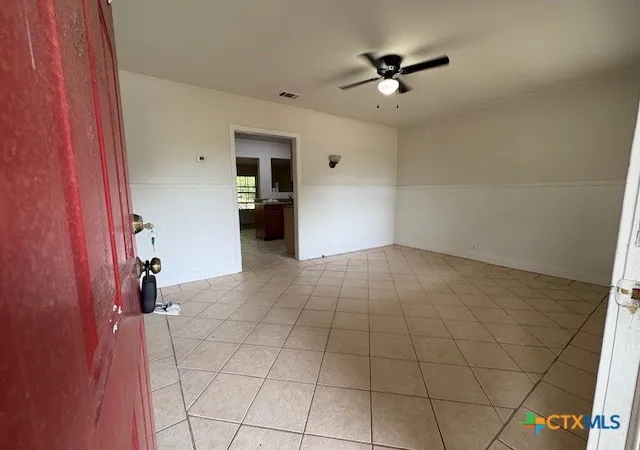 Photo 3 of Single family home for sale at 236 Hilltop Dr, Victoria, TX 77905 | MLS# 614784 | Listing updated on 2026-08-25
