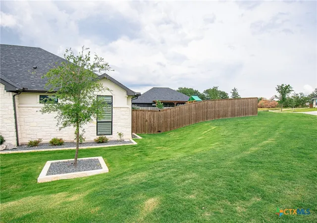 Photo 3 of Single family home for sale at 3073 Bella Vita Dr, Nolanville, TX 76559 | MLS# 614845 | Listing updated on 2026-08-27