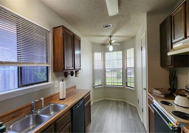 Photo 4 of Single family home for sale at 2102 Cascade Dr, Killeen, TX 76549 | MLS# 613848 | Listing updated on 2026-09-13