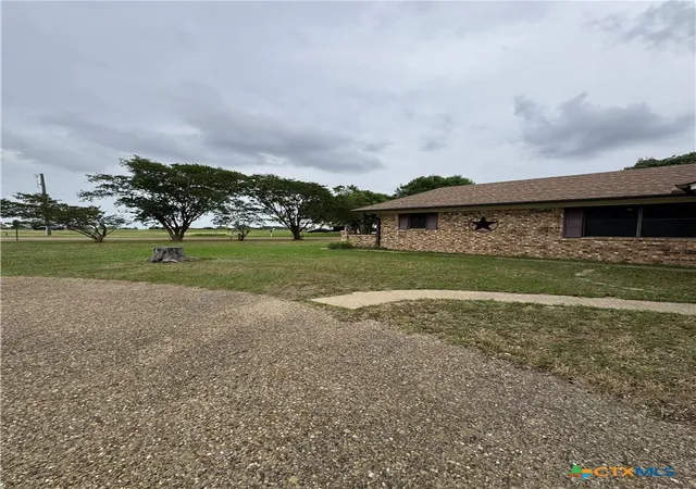 Photo 3 of Single family home for sale at 636 E Kempner St, Mabank, TX 75147 | MLS# 614879 | Listing updated on 2026-09-01