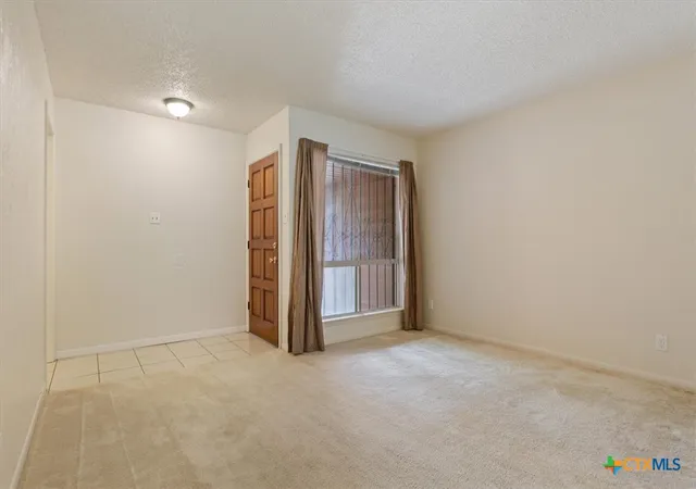 Photo 4 of Sale Pending at 1906 Willowbend Dr, Killeen, TX 76543 | MLS# 614998 | Listing updated on 2026-08-28